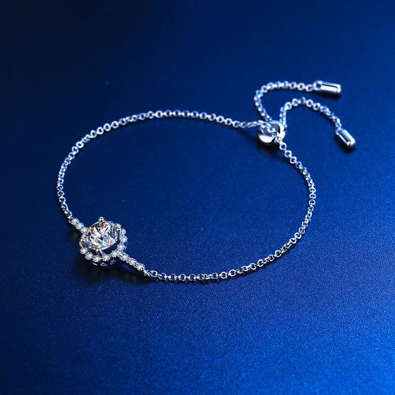 Round Cut Moissanite Circle Bracelet in S925 Silver NerMoons